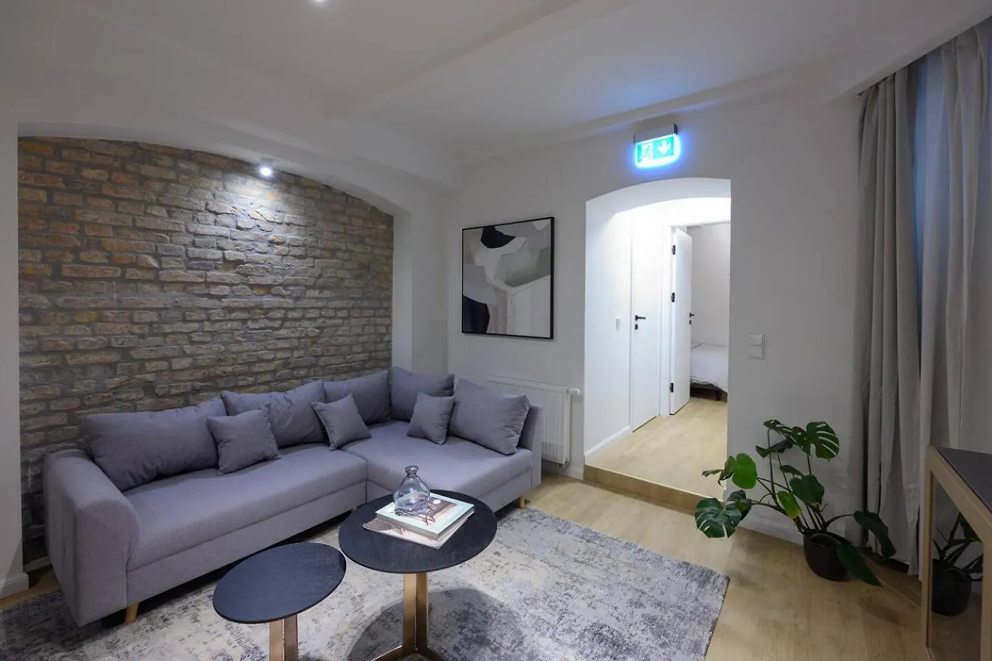 Spacious Apartments In Mitte- Feel The Citycenter Berlin