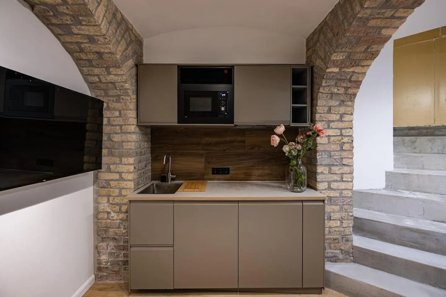 Spacious Apartments In Mitte- Feel The Citycenter Berlin